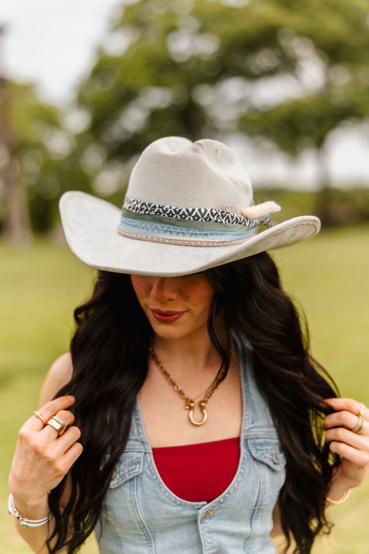 The Tess Texana Vegan Suede Cowboy Hat - Light Grey Custom