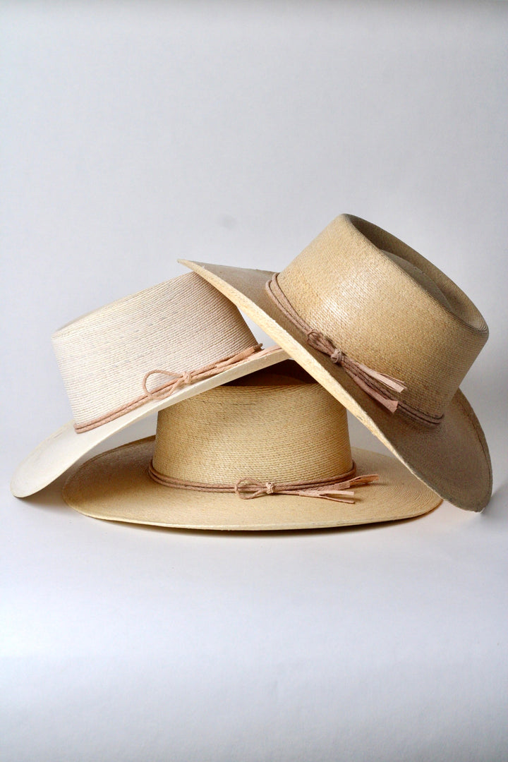Cabo Fine Palm Leaf Gambler - Natural