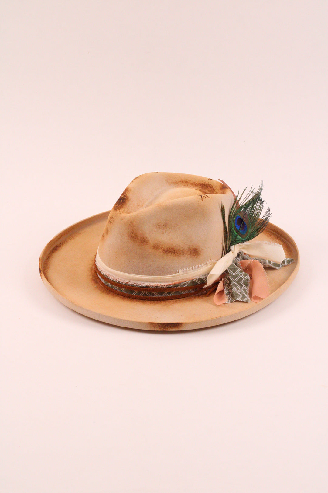 The Aspen- Wool Felt - Ivory pencil brim distressed