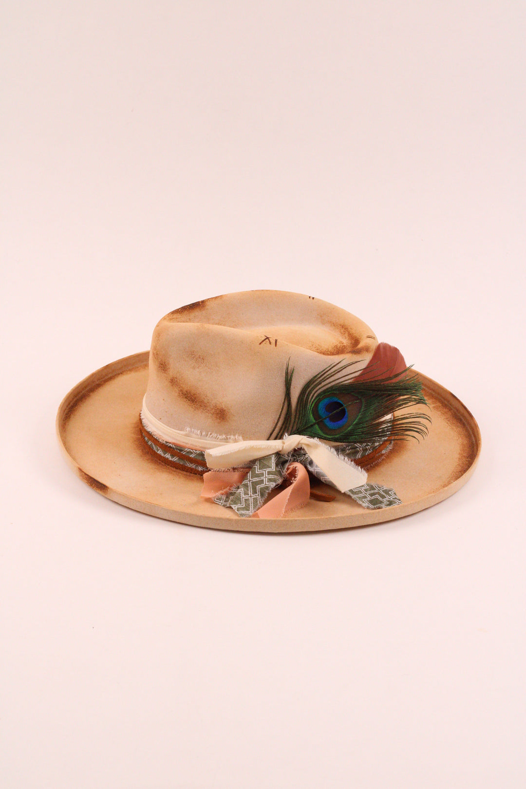 The Aspen- Wool Felt - Ivory pencil brim distressed