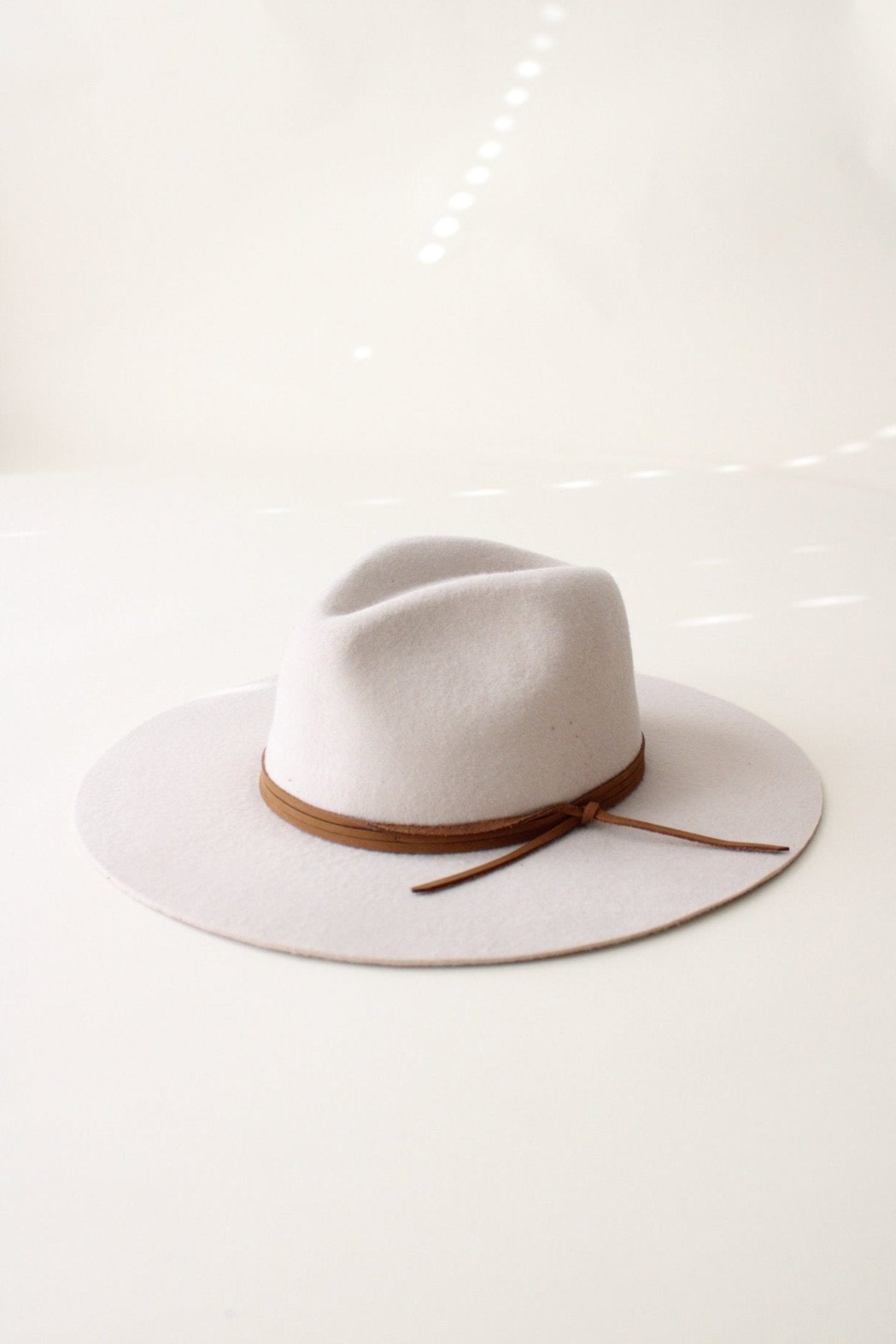 The Beverly Rancher Hat - Wool Felt - Ivory