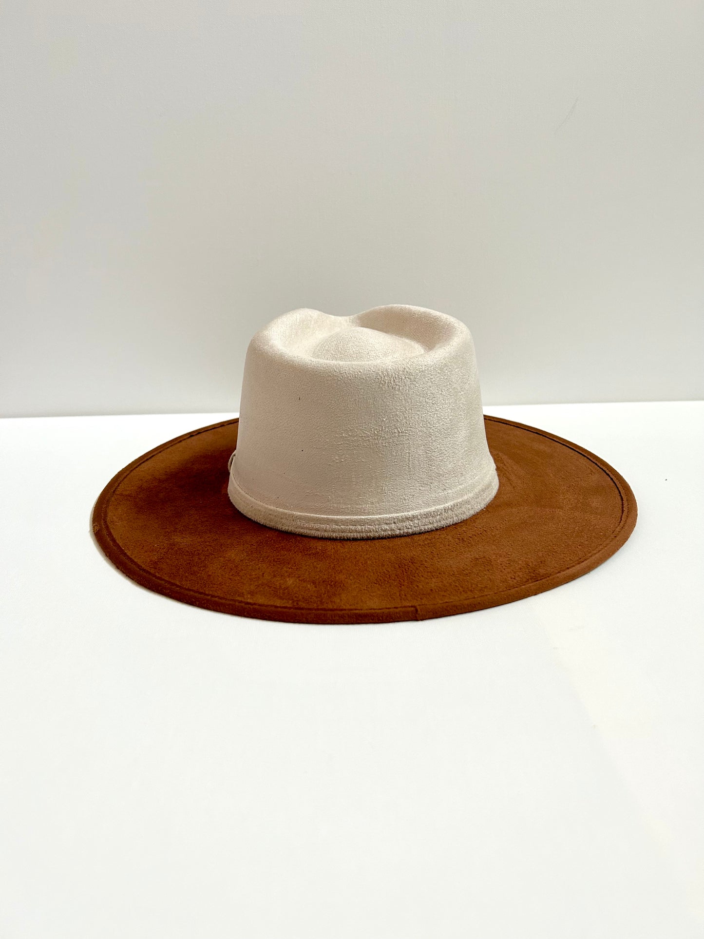 Vegan Suede Rancher Hat - Two Tone - Caramel + Ivory